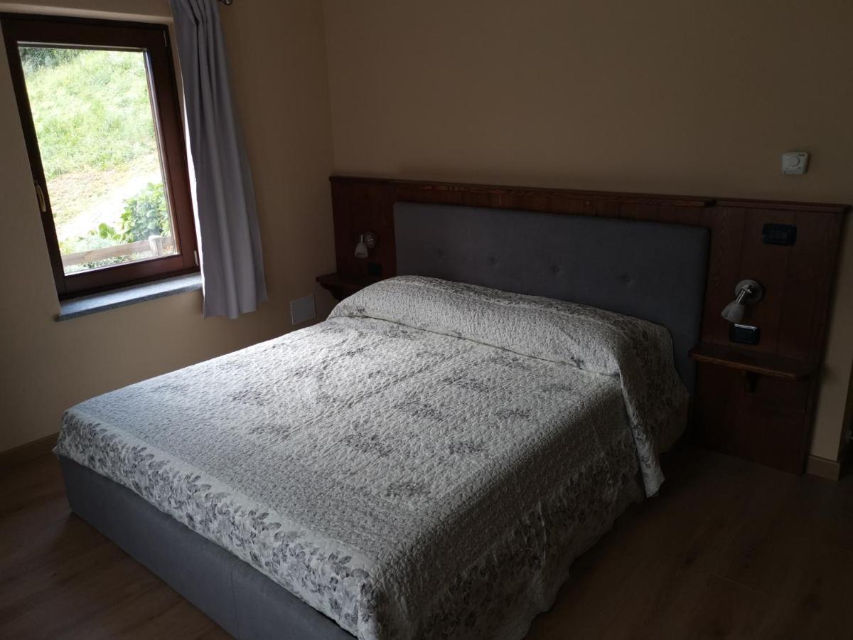 Al Drit Bed and Breakfast Verrès Exteriör bild
