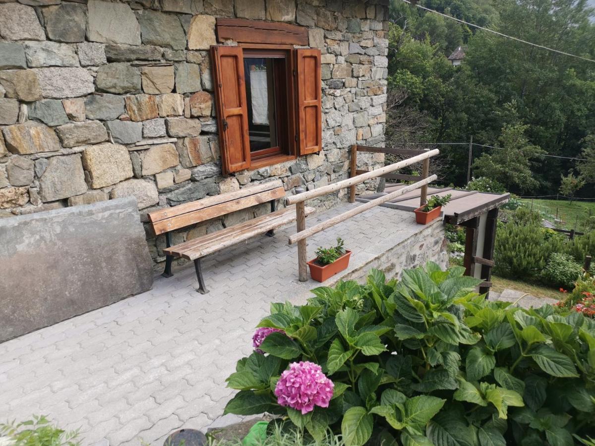 Al Drit Bed and Breakfast Verrès Exteriör bild